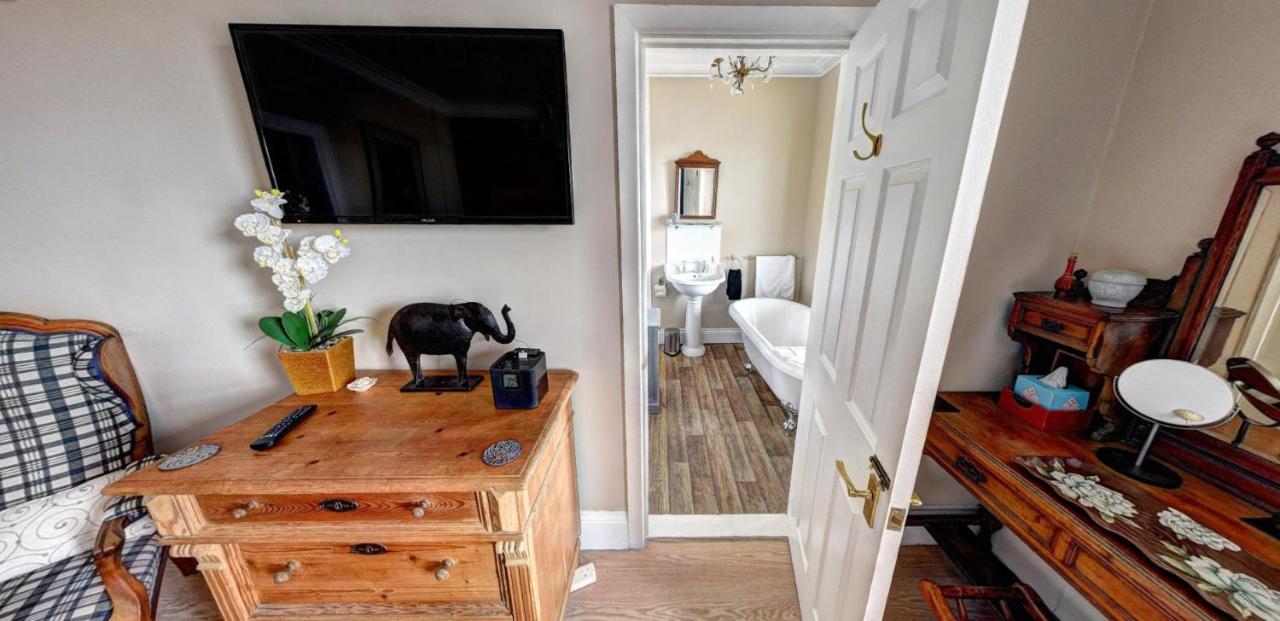 Ascot House Гостевой дом 4*